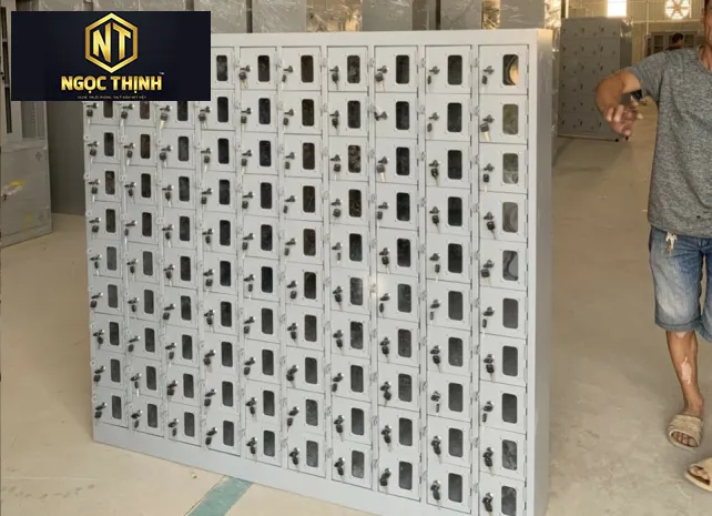 Tủ điện thoại 100 ngăn 10 khoang cánh kính